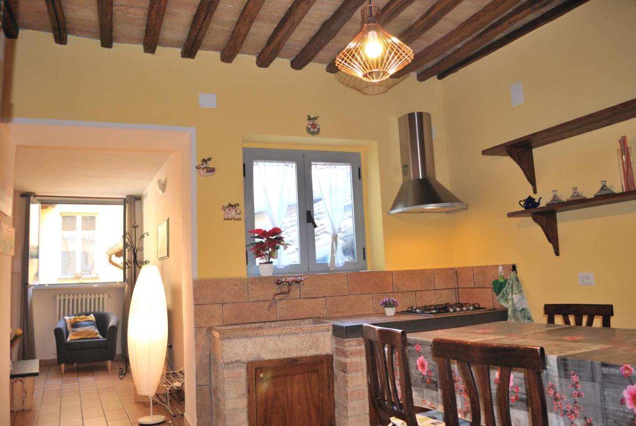 Apartment Antico Gioiello Umbro , Con Terrazza Foligno