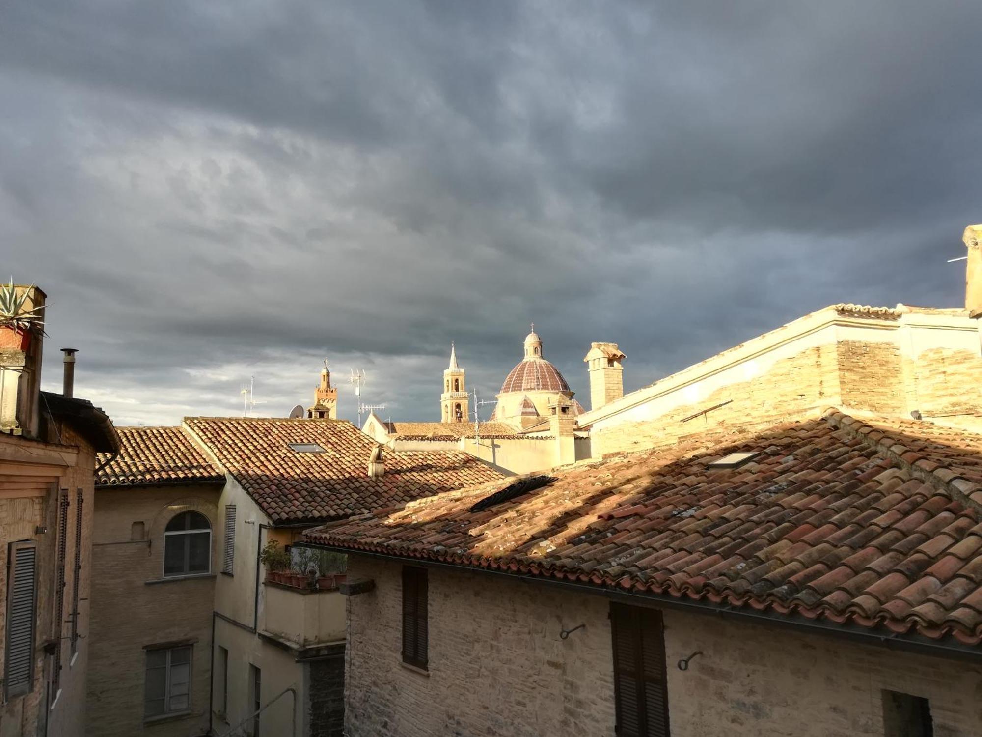Antico Gioiello Umbro , Con Terrazza Foligno